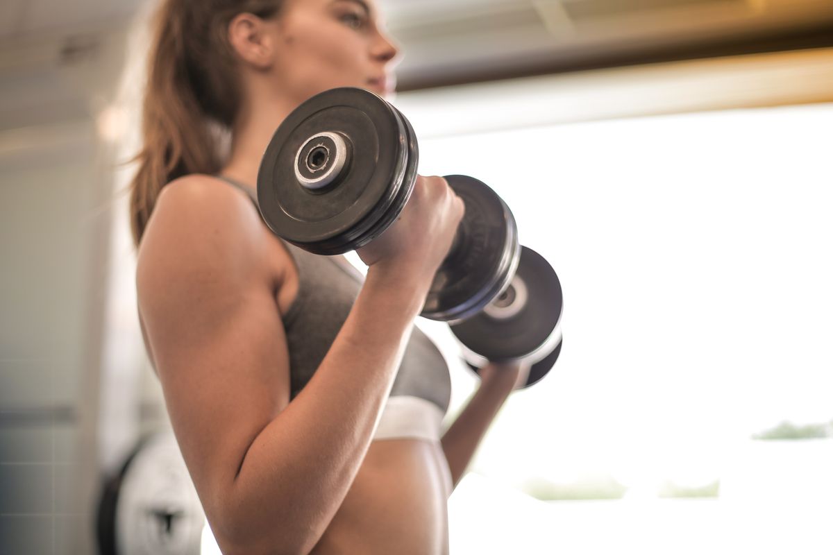 El fitness en Argentina: mercado y entrenamiento de fuerza en mujeres