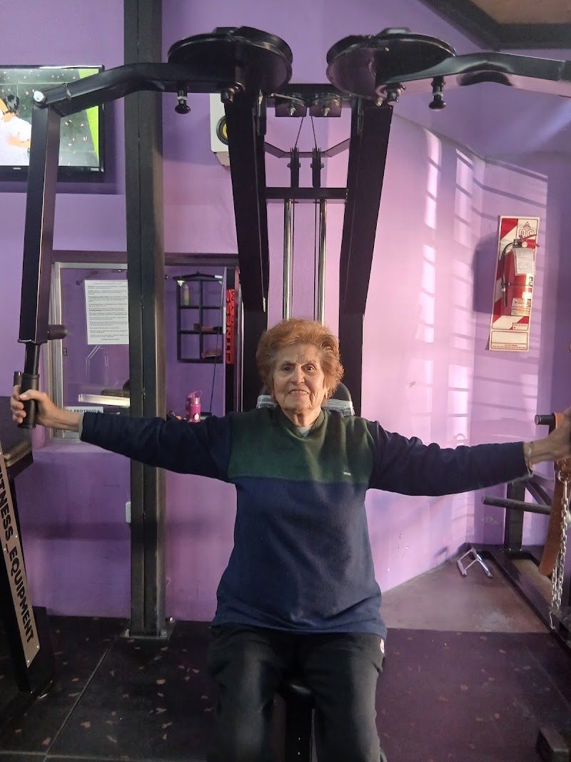 Alumna entrenando en GYM DE CHICAS
