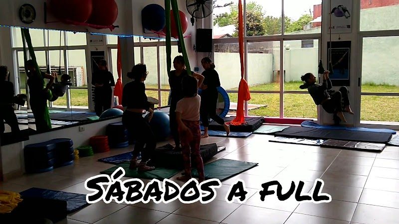 Clase grupal en M GYM Villa Adelina
