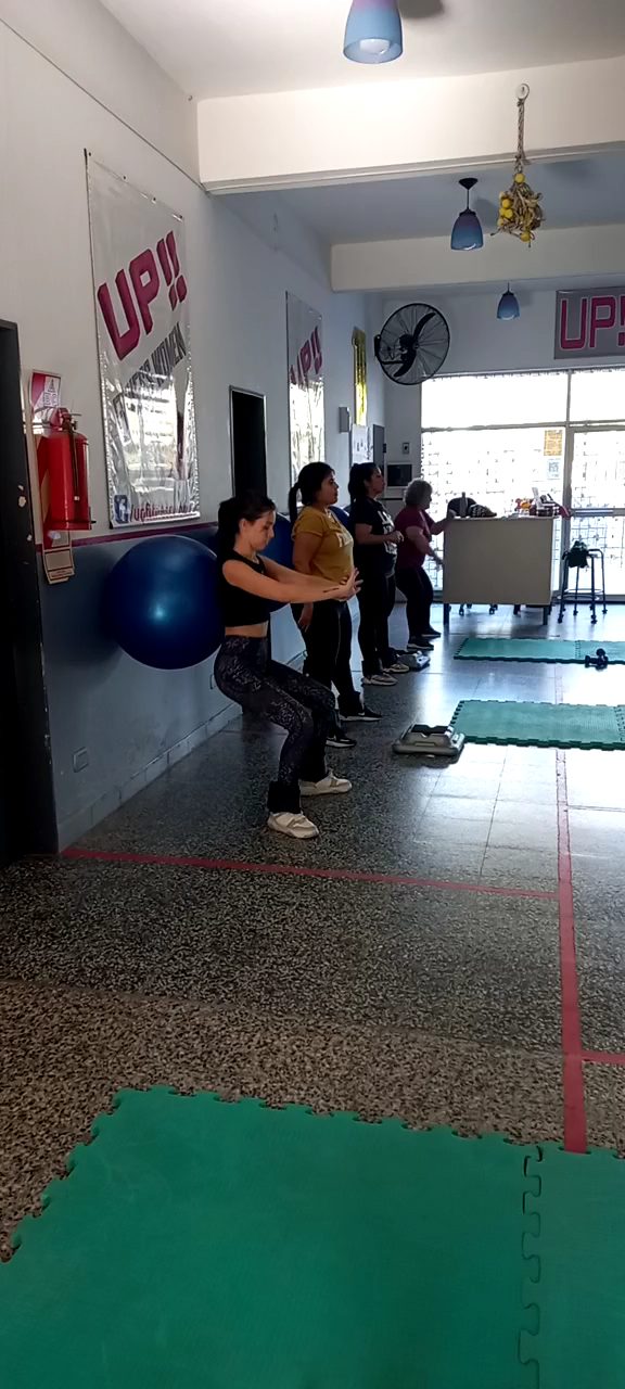 Clase de mujeres en Up!! Fitness Women